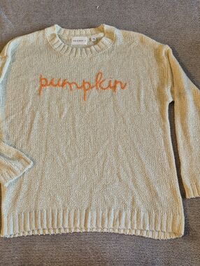 Mia & Tess The Paper Store Size Small Pumpkin Knit Cream Sweater Fall Autumn